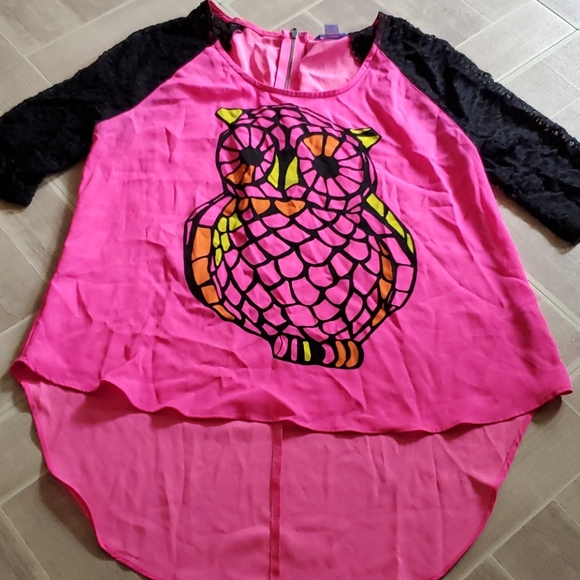 Adorable hi low top - Picture 1 of 3